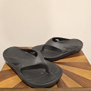 OOFOS OOriginal Sandals Mens 9 Womens 11 Lightweight Recovery Footwear Arch Foam